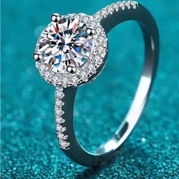Stunning 1ct. Micro Pave Moissanite Diamond Ring Adjustable size - Picture 4 of 8